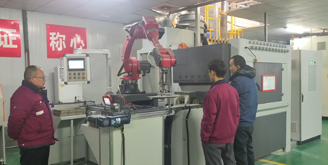 梧州喷砂机在模具清理中的专业应用